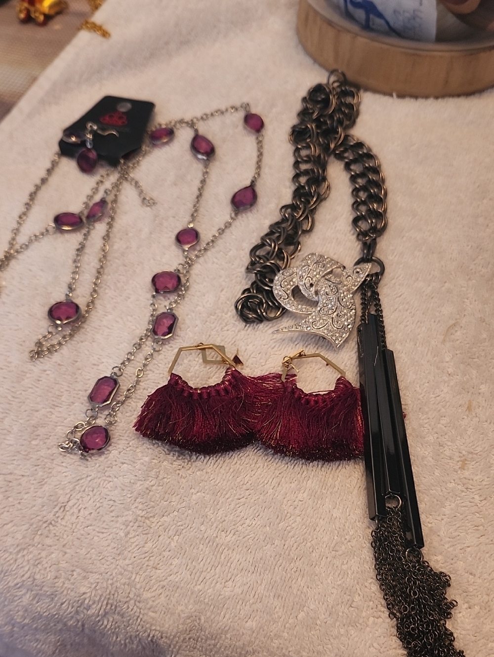 paparazzi Burgundy Fringe Hoop Necklace Accent Set